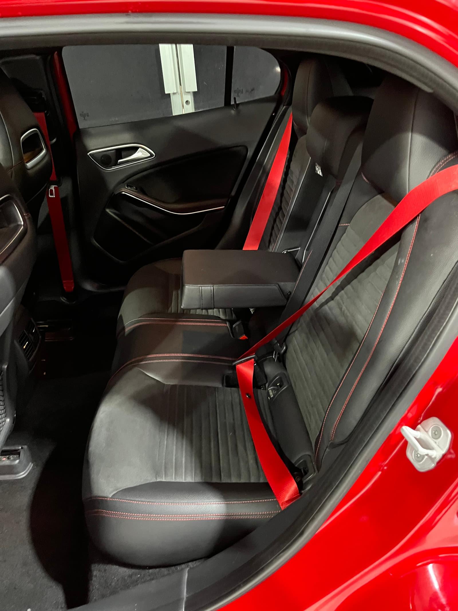 Mercedes-Benz AMG GLA 45 2016 - Image 6