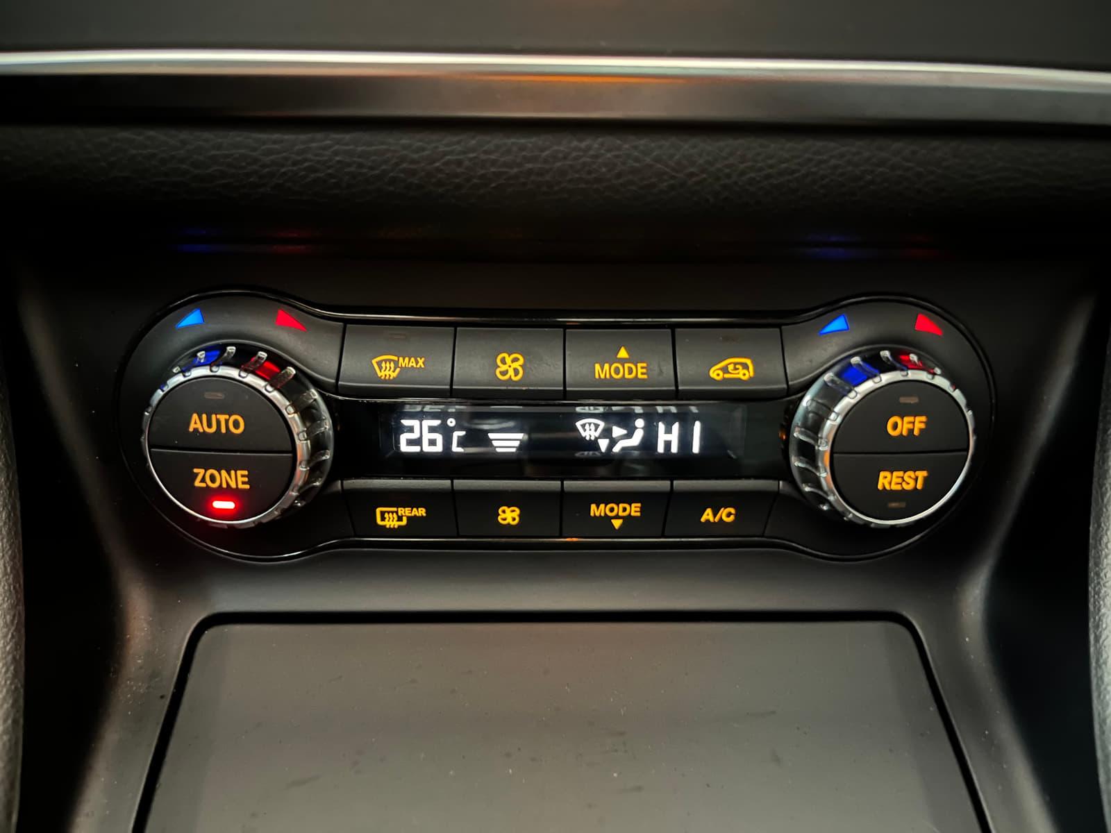 Mercedes-Benz AMG GLA 45 2016 - Image 14