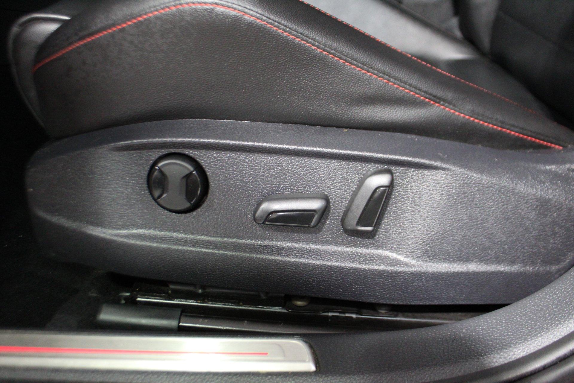 Volkswagen Golf GTI 2018 - Image 11