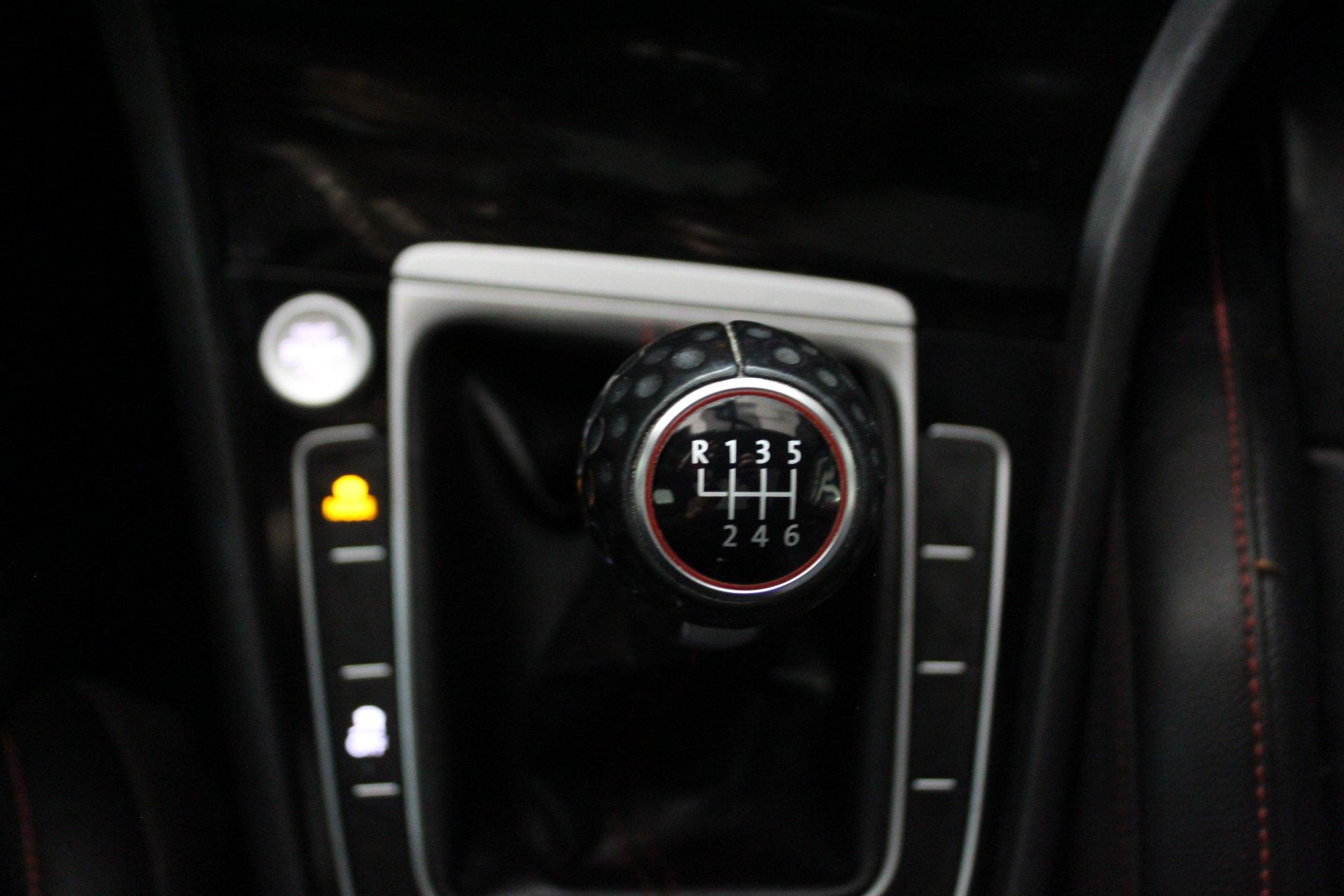 Volkswagen Golf GTI 2018 - Image 17