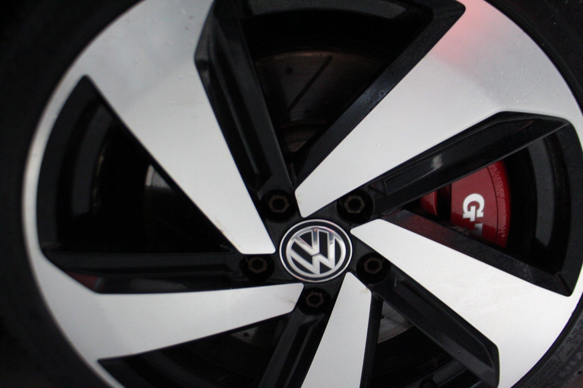 Volkswagen Golf GTI 2018 - Image 21