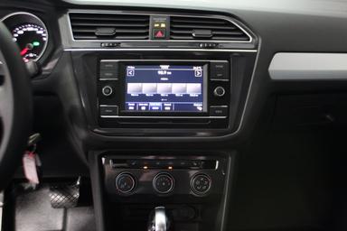 Volkswagen Tiguan 2021 - Thumbnail 16