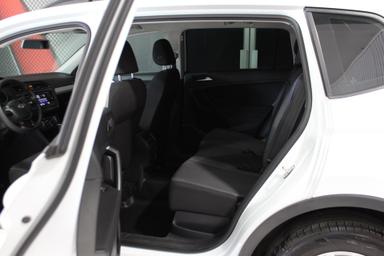 Volkswagen Tiguan 2021 - Thumbnail 21