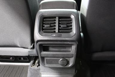 Volkswagen Tiguan 2021 - Thumbnail 22