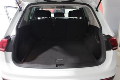 Volkswagen Tiguan 2021 - Thumbnail 23