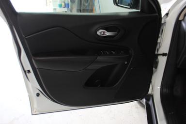 Jeep Cherokee 2016 - Thumbnail 9