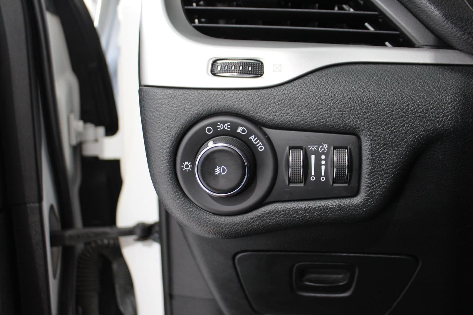 Jeep Cherokee 2016 - Image 11