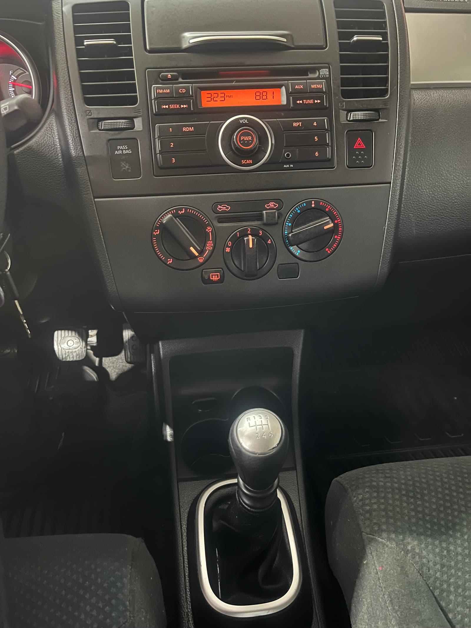 Nissan Versa 2011 - Image 15