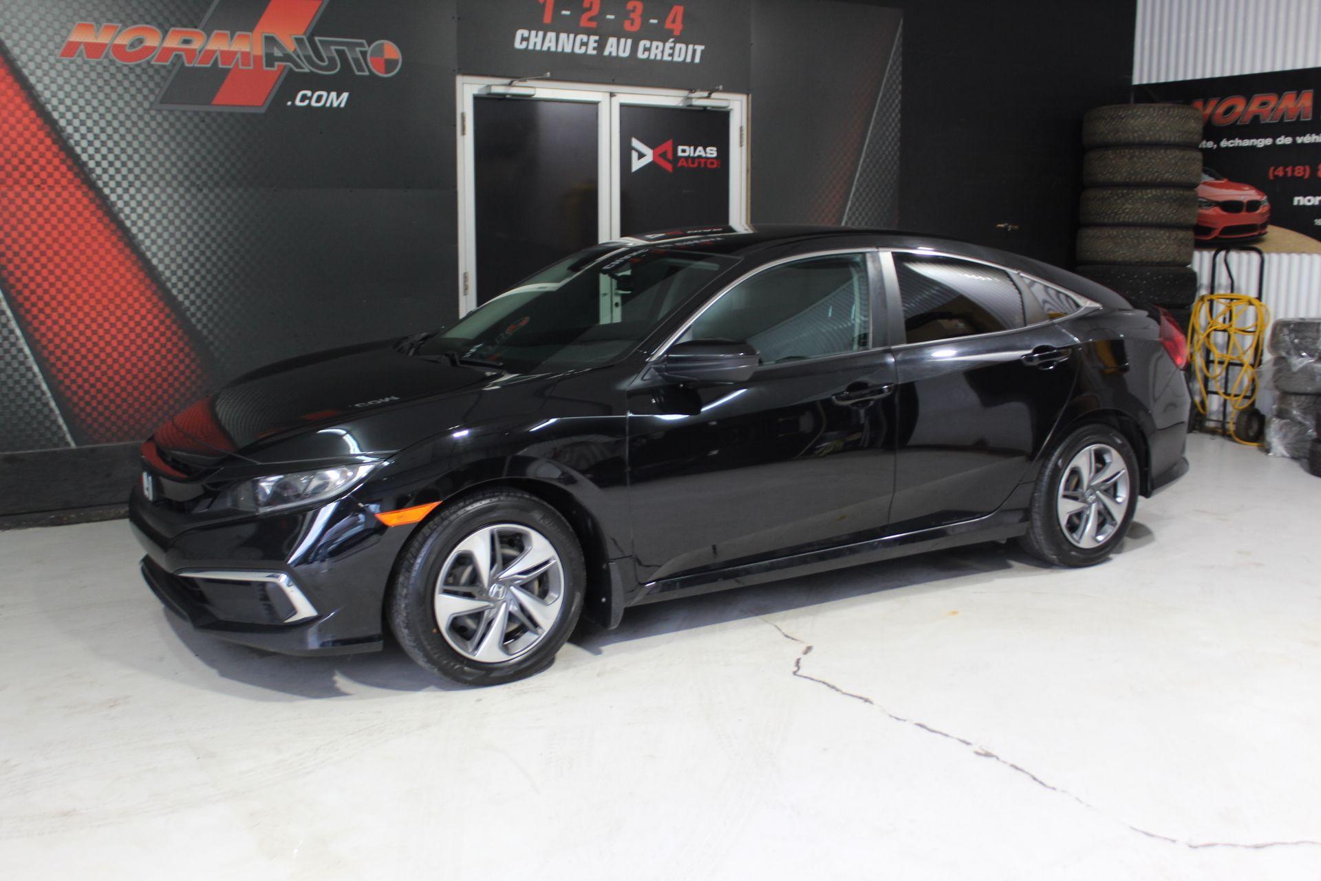 Honda Civic 2021 - Image 2