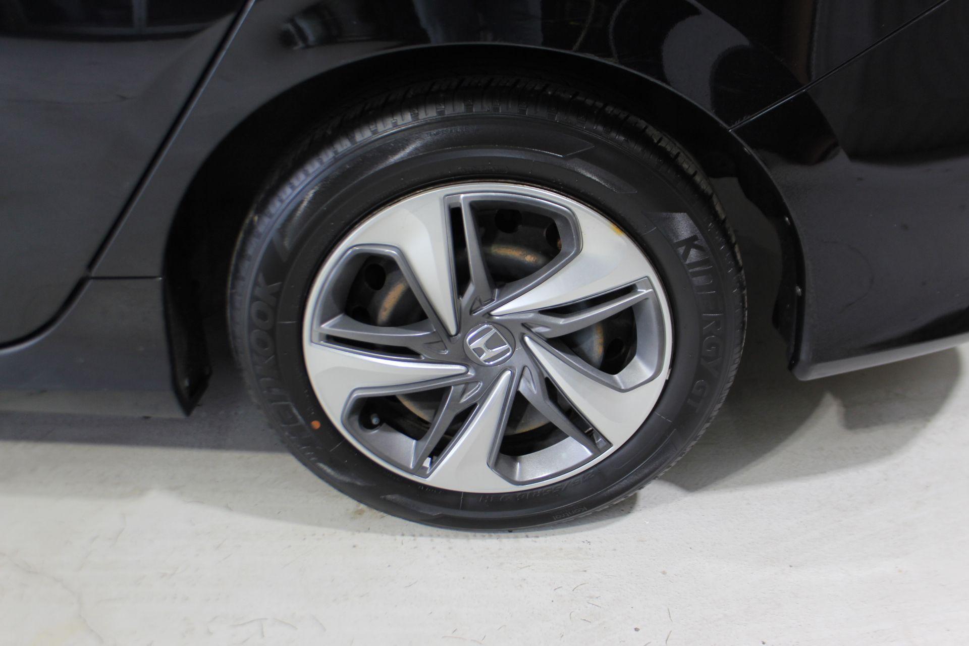 Honda Civic 2021 - Image 8