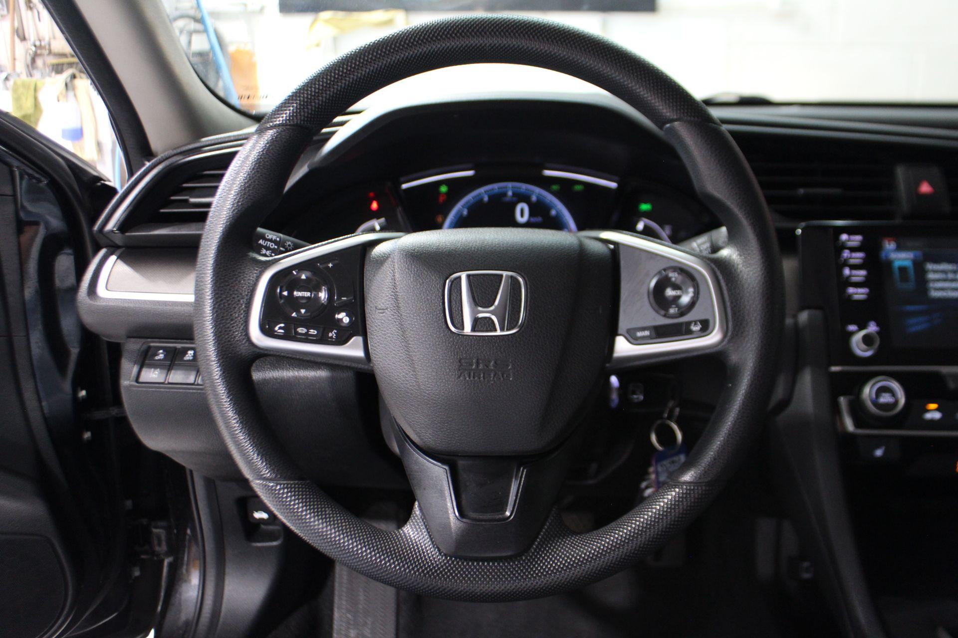 Honda Civic 2021 - Image 13
