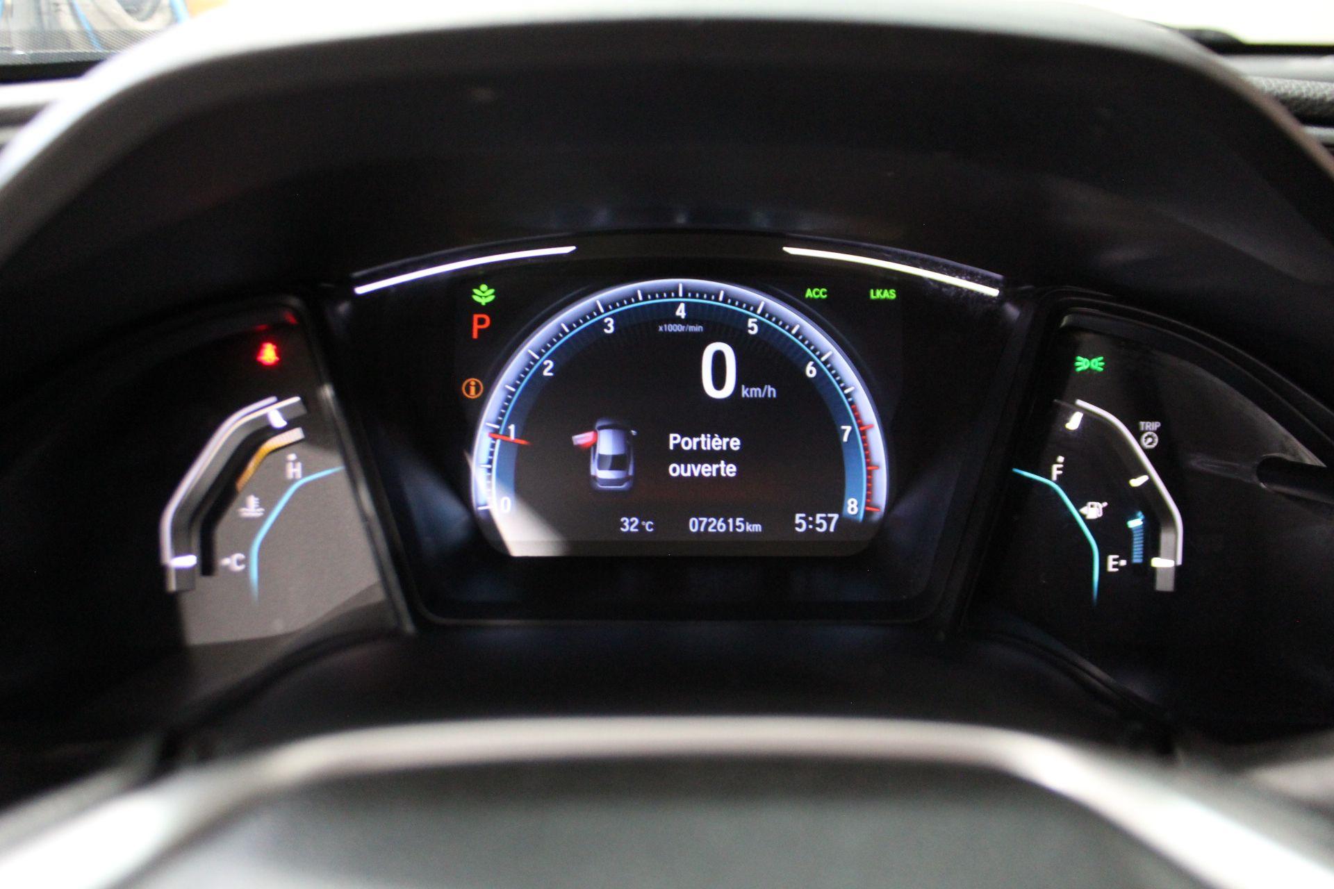 Honda Civic 2021 - Image 16