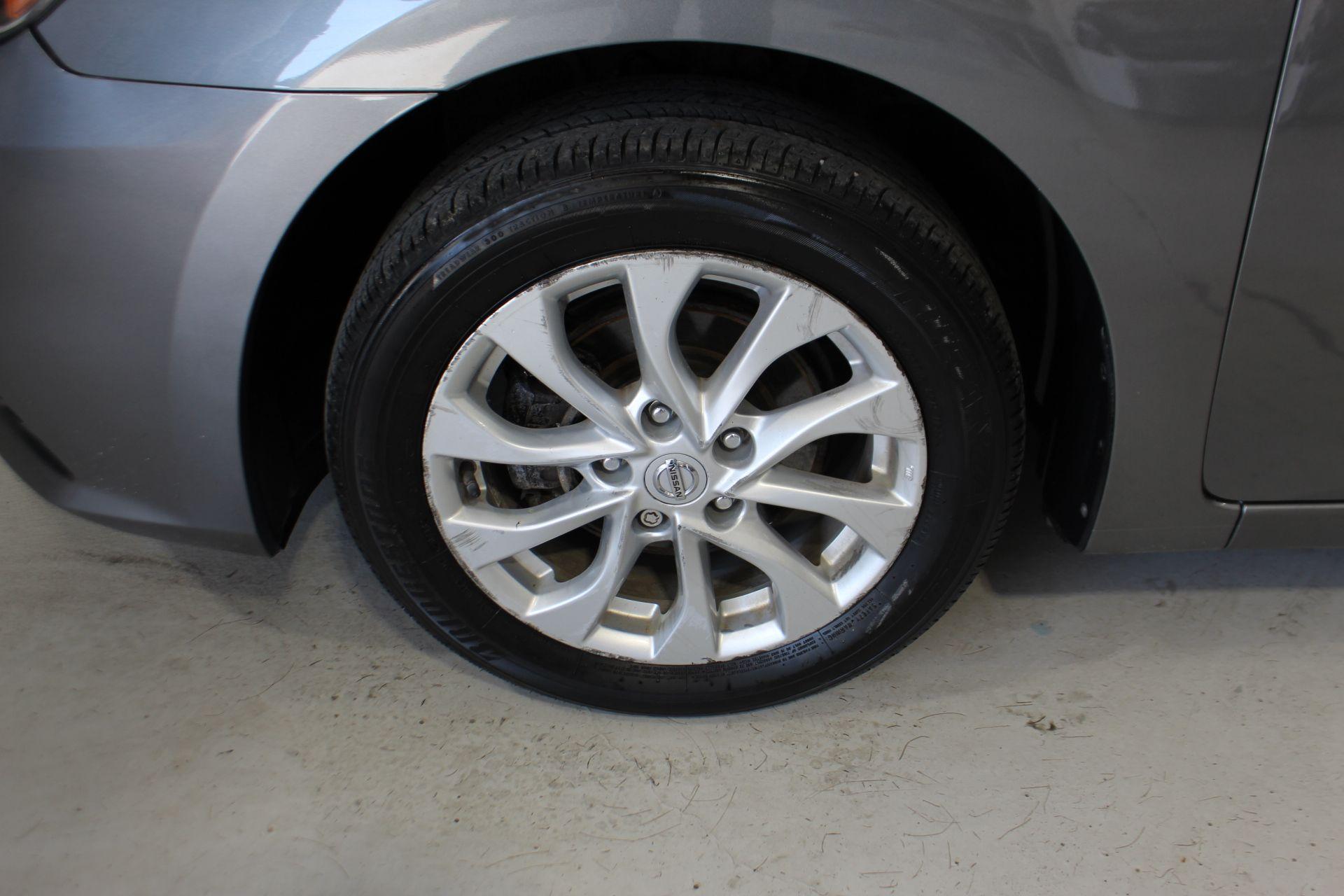 Nissan Sentra 2018 - Image 8