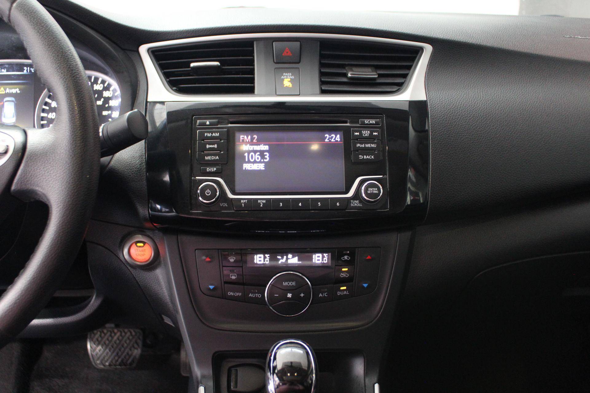 Nissan Sentra 2018 - Image 18