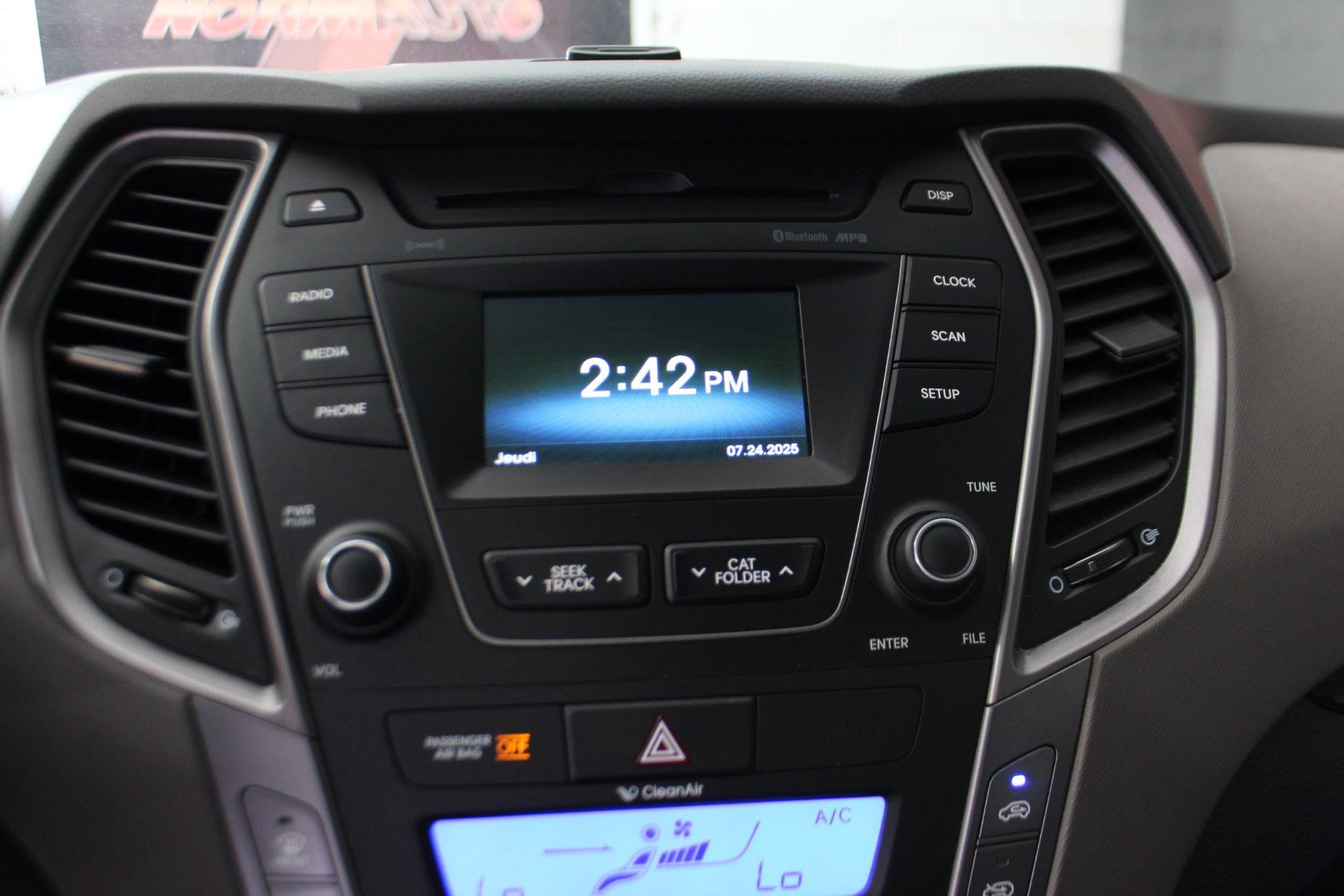Hyundai Santa Fe 2013 - Image 20