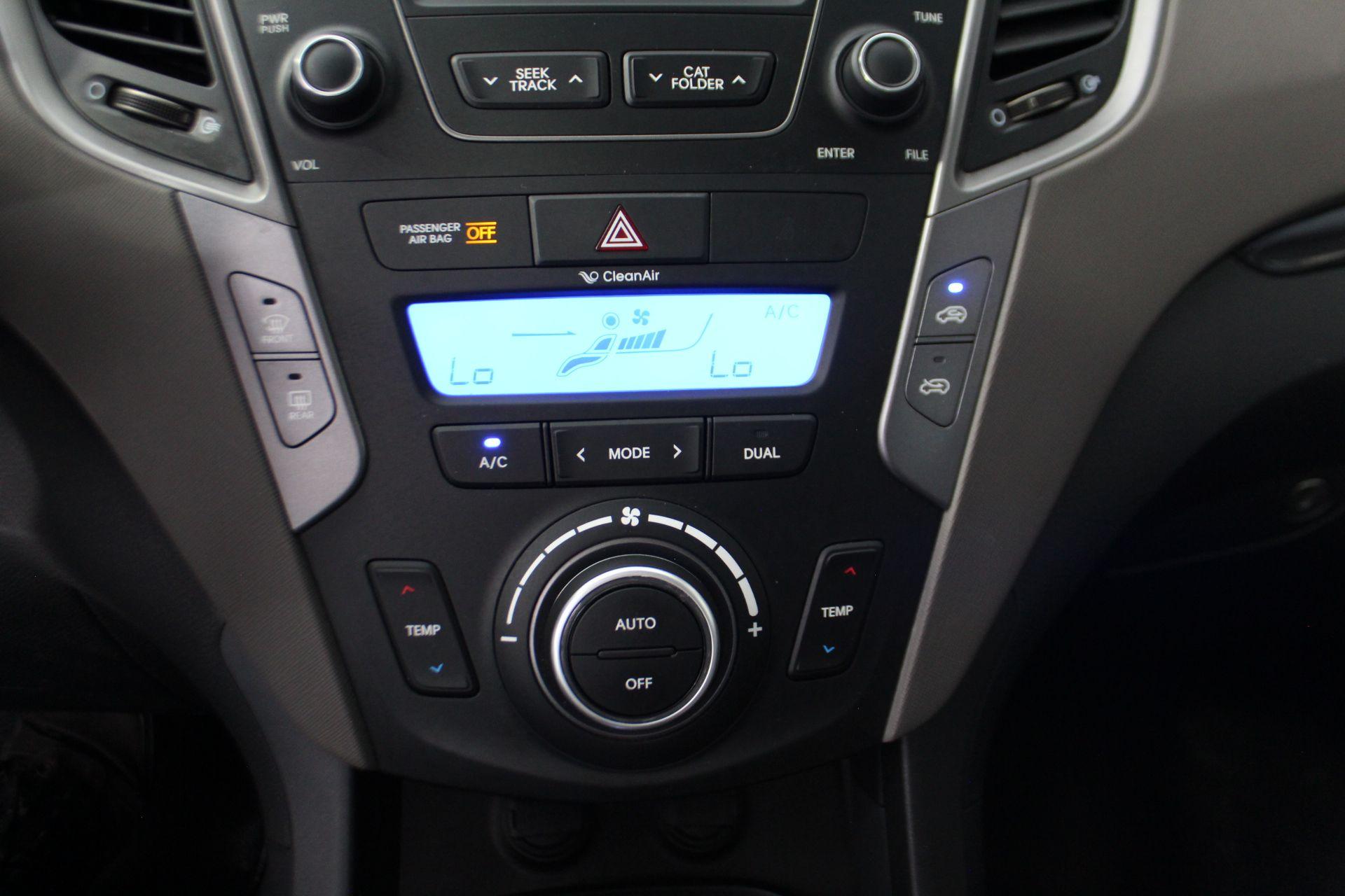 Hyundai Santa Fe 2013 - Image 21