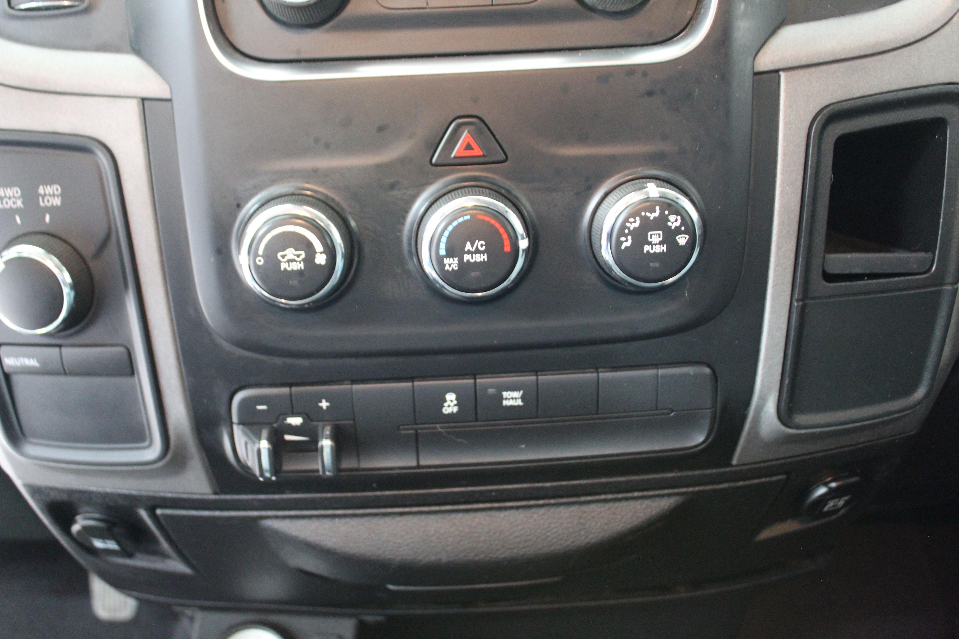 Dodge Ram 1500 2015 - Image 19