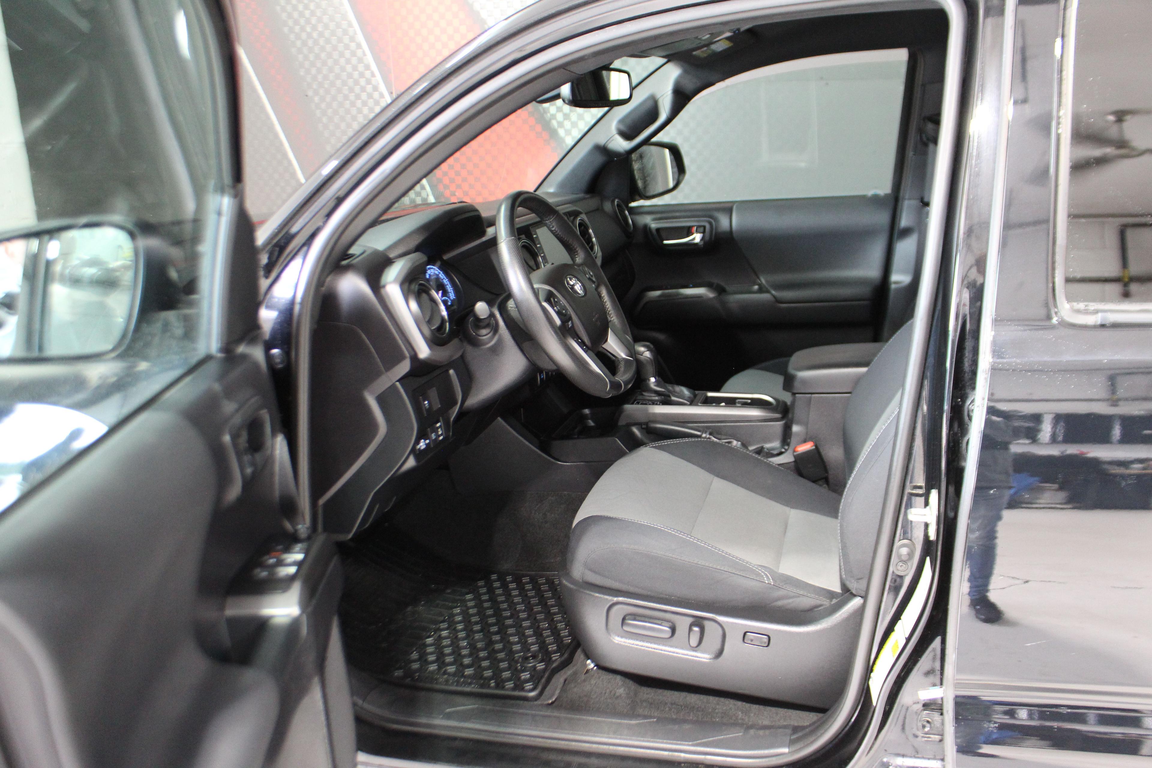 Toyota Tacoma 2021 - Image 10