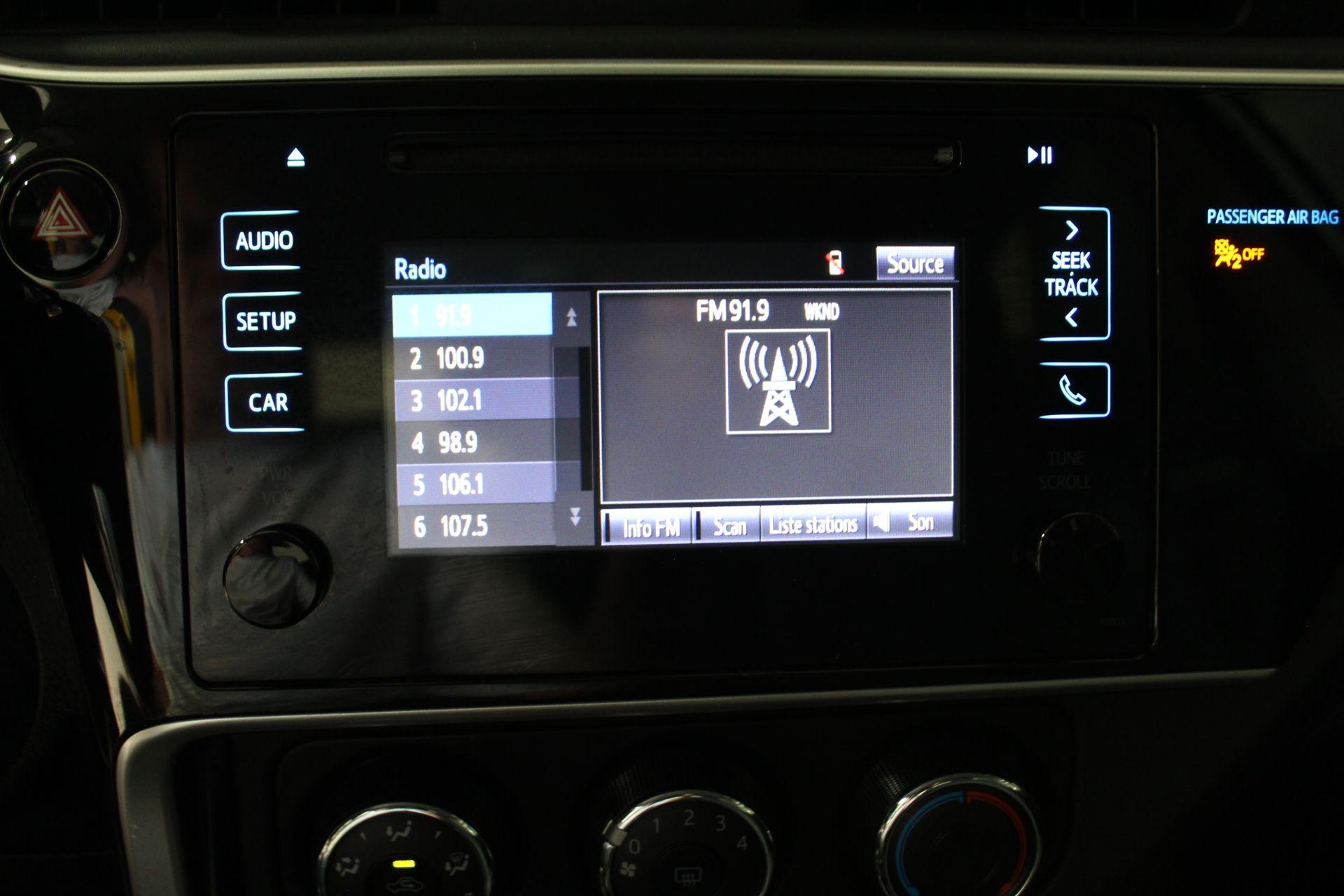 Toyota Corolla 2019 - Image 18