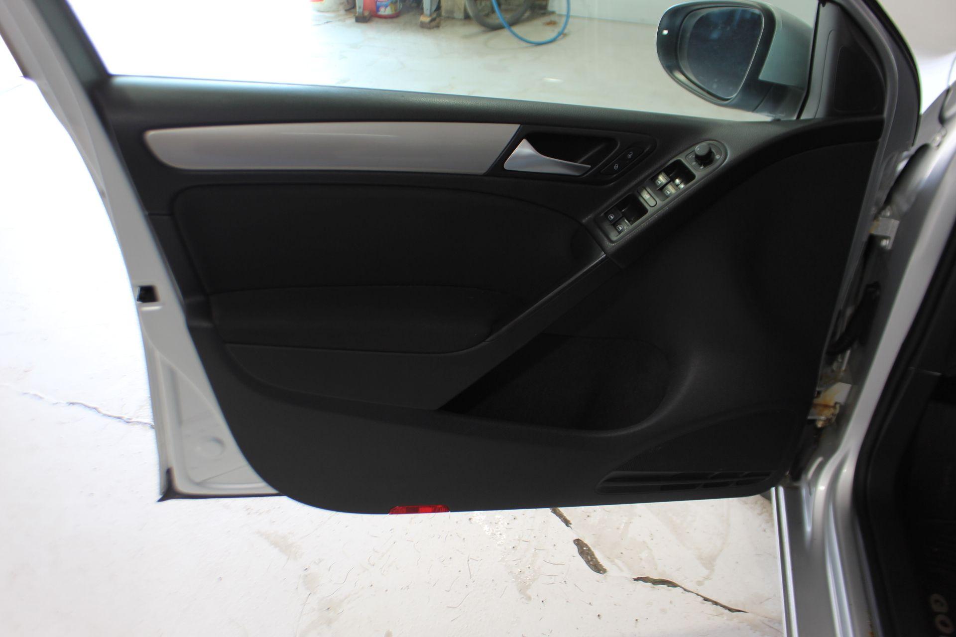 Volkswagen Golf 2013 - Image 11