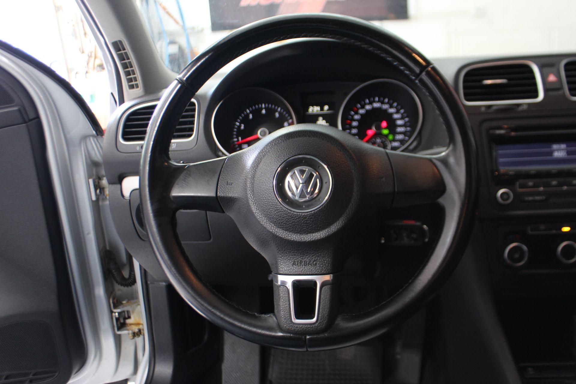 Volkswagen Golf 2013 - Image 13