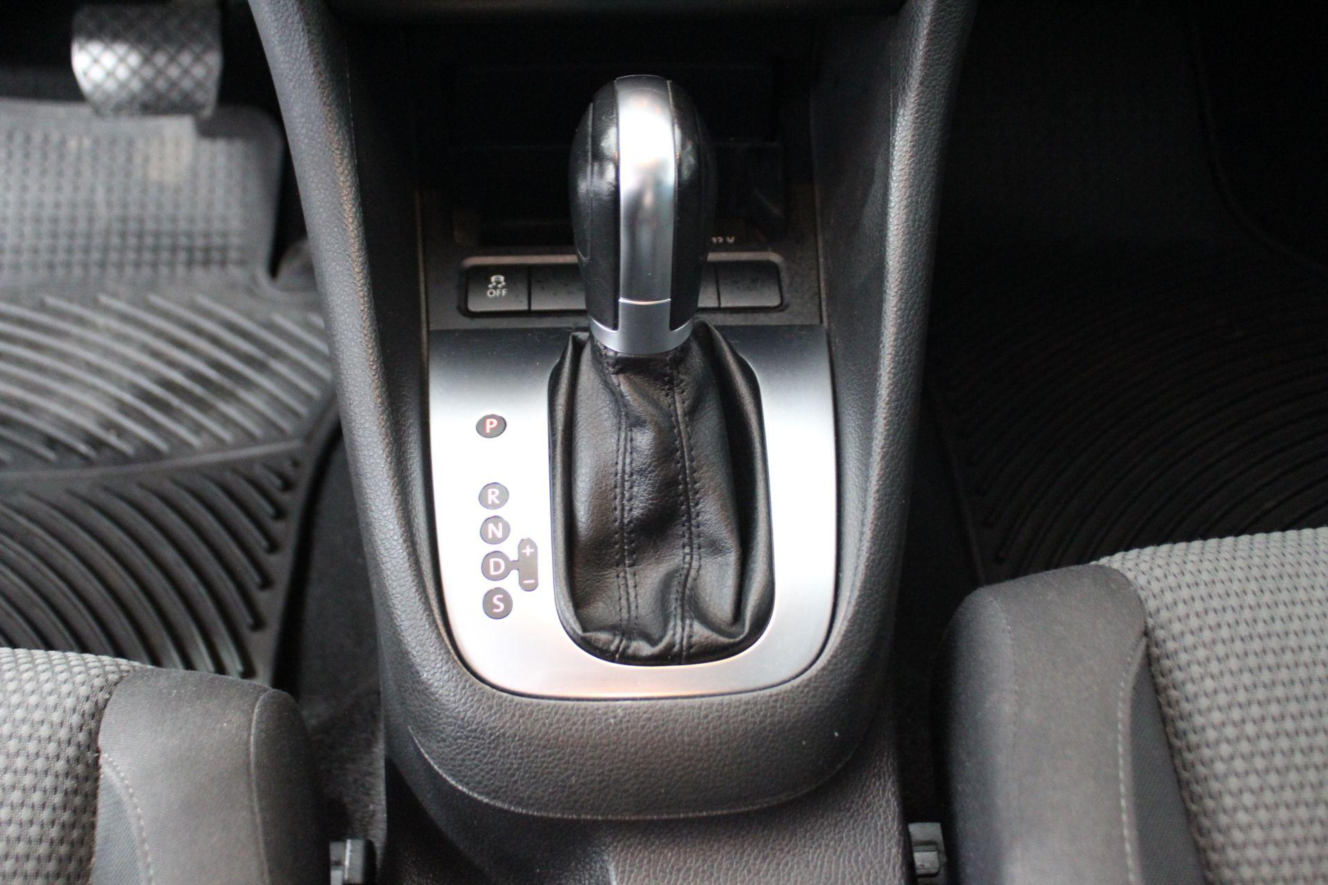 Volkswagen Golf 2013 - Image 20