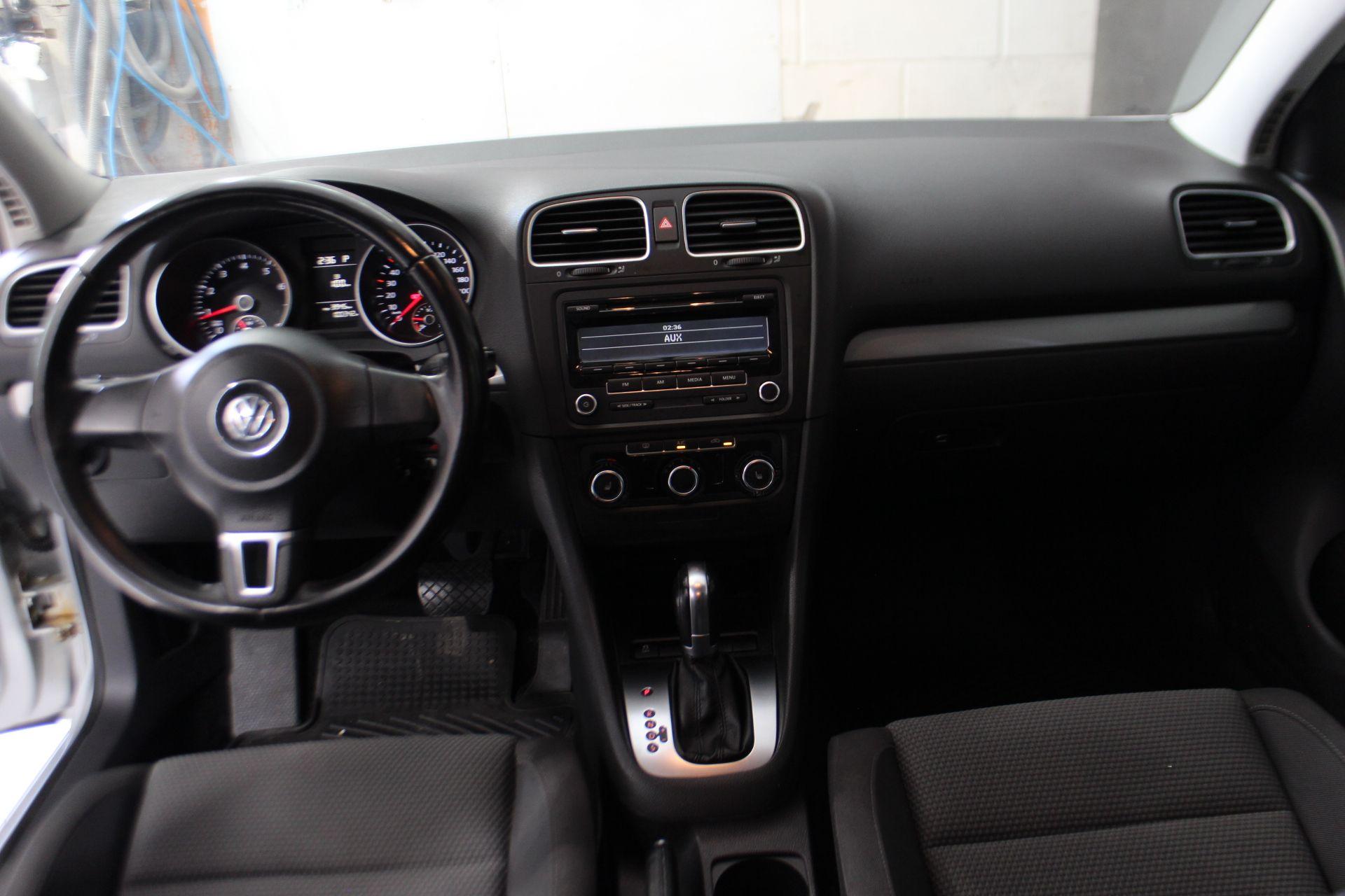 Volkswagen Golf 2013 - Image 24