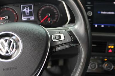 Volkswagen Jetta 2019 - Thumbnail 17