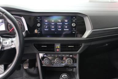 Volkswagen Jetta 2019 - Thumbnail 18