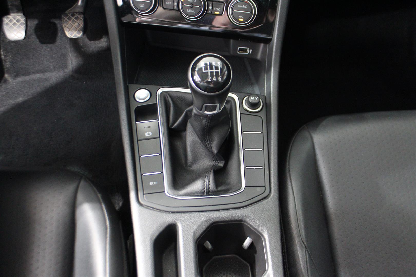 Volkswagen Jetta 2019 - Image 23