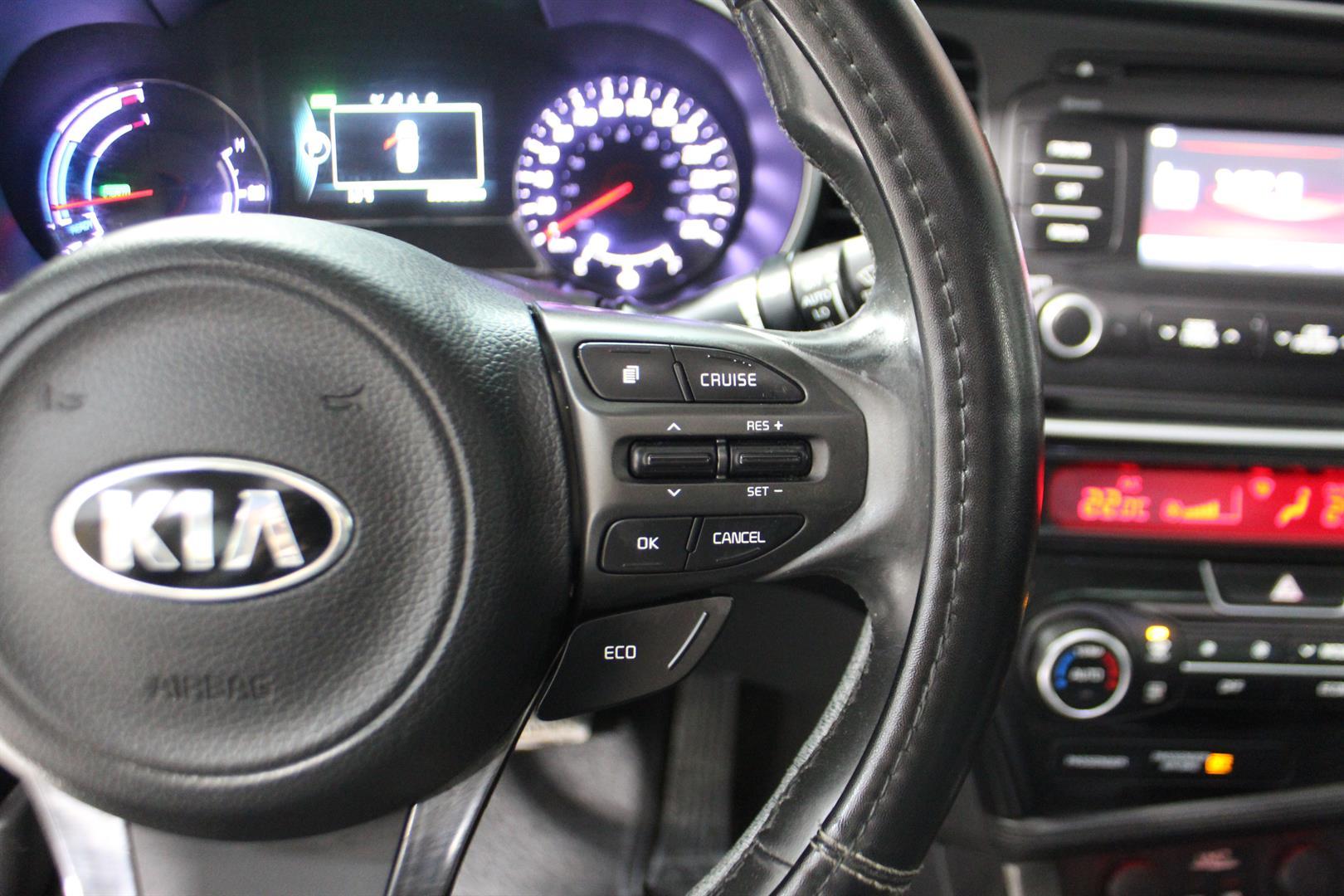 Kia Optima Hybride 2015 - Image 18