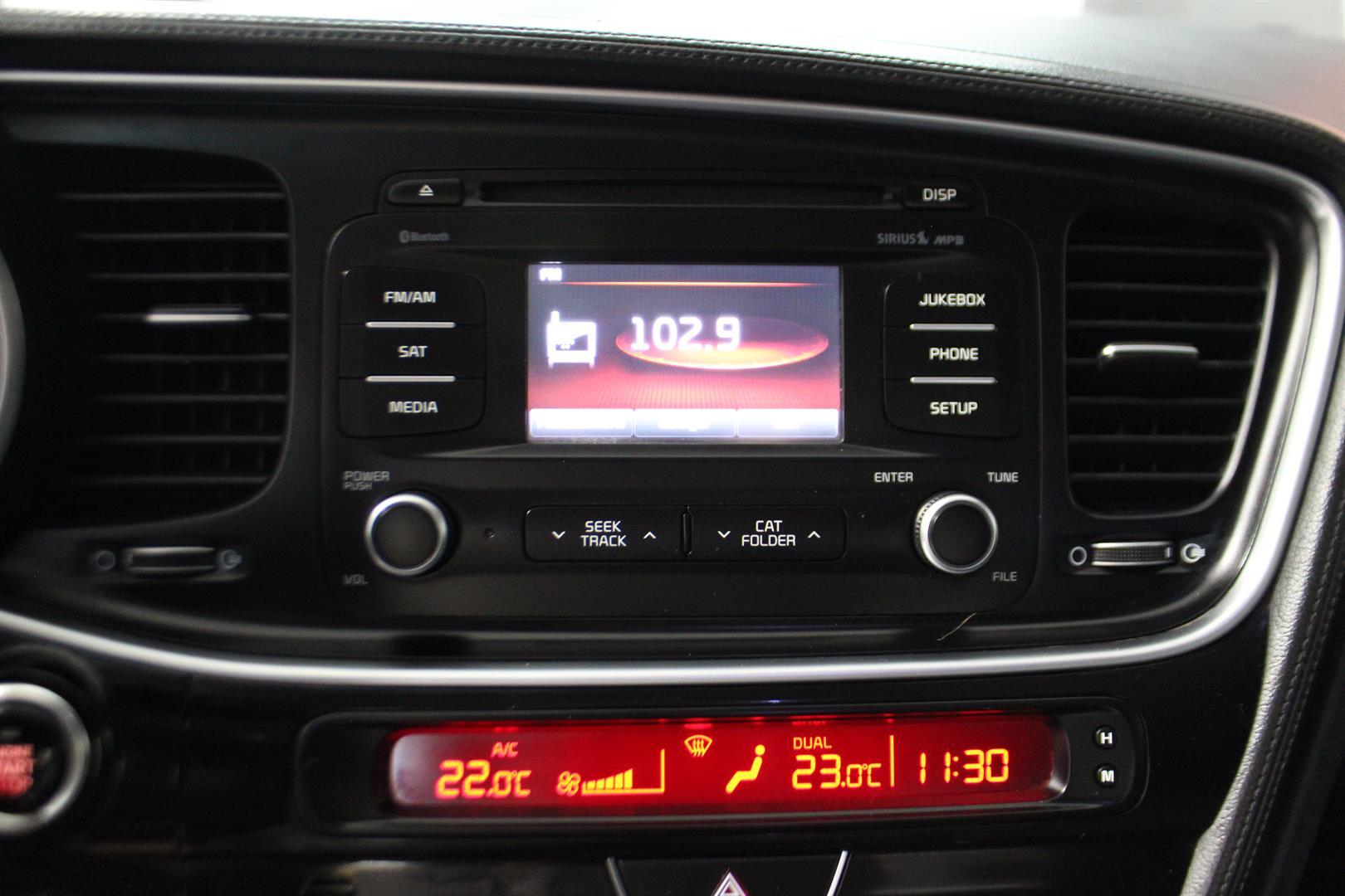 Kia Optima Hybride 2015 - Image 22