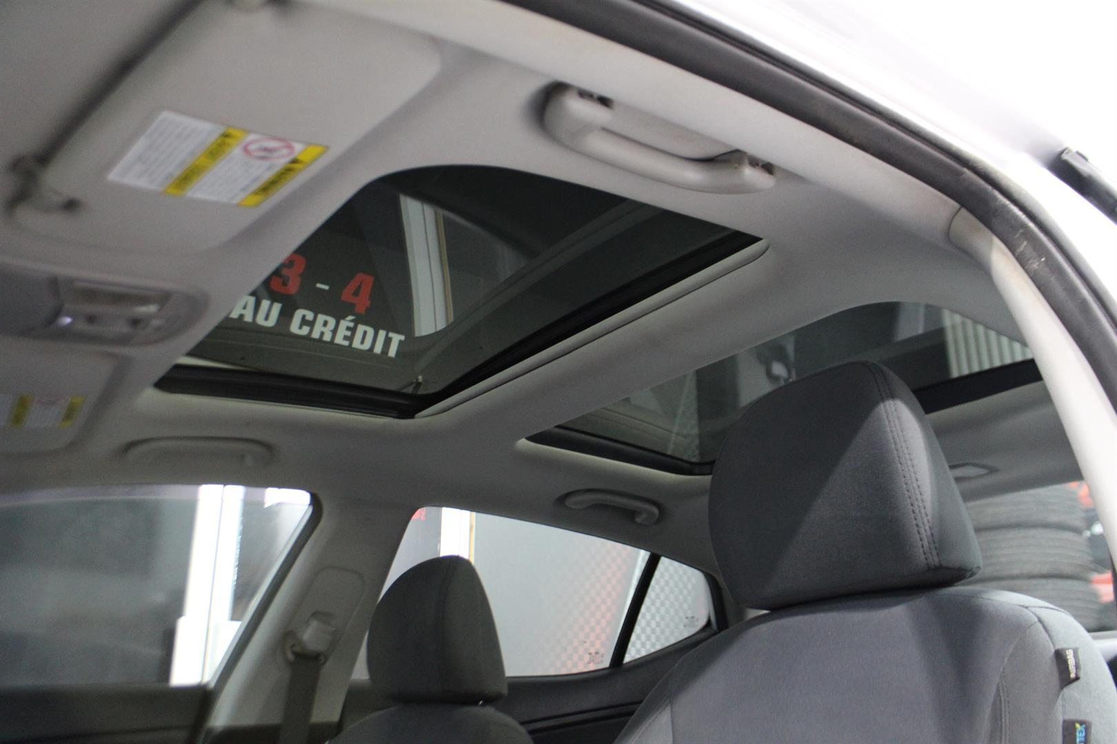 Kia Optima Hybride 2015 - Image 15