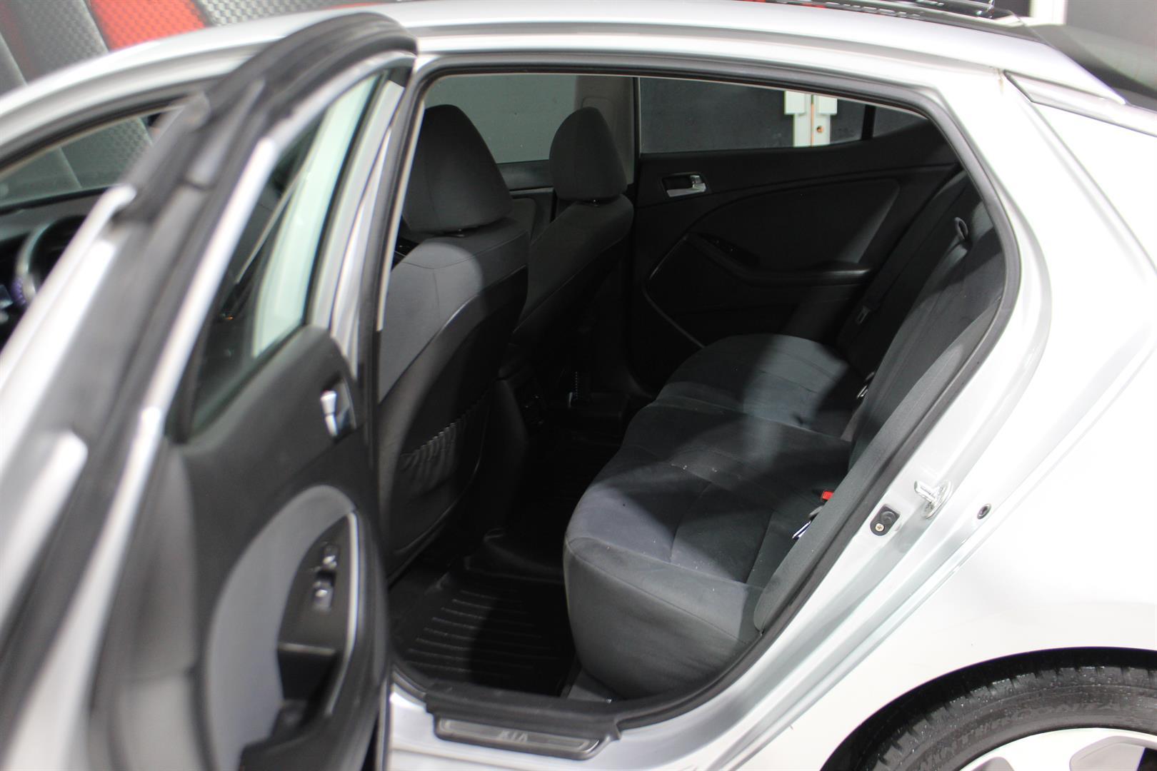 Kia Optima Hybride 2015 - Image 26