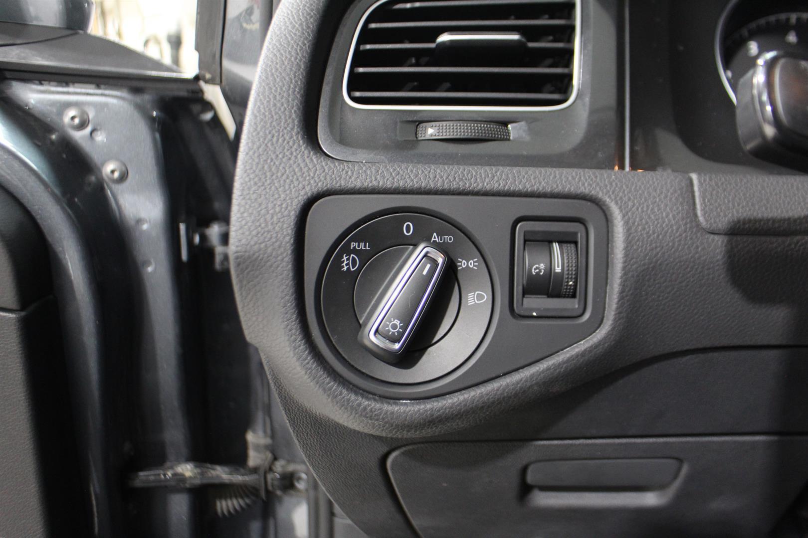 Volkswagen Golf 2021 - Image 12