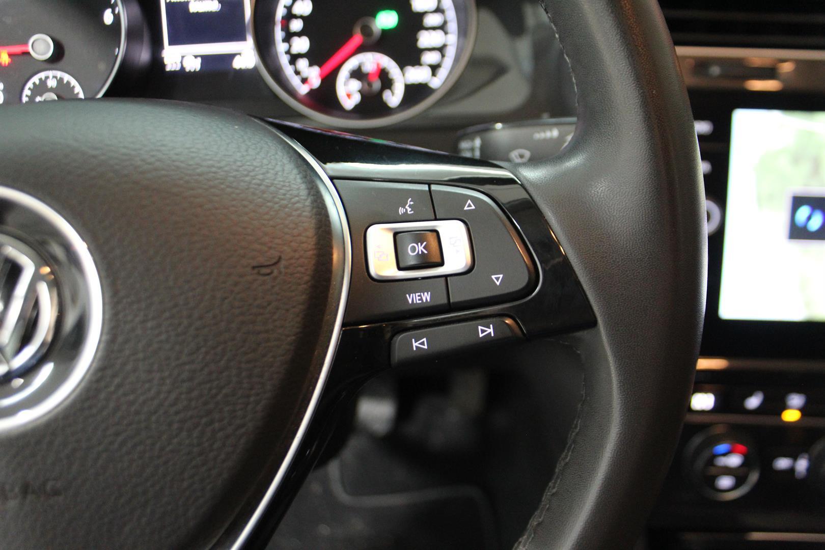 Volkswagen Golf 2021 - Image 17