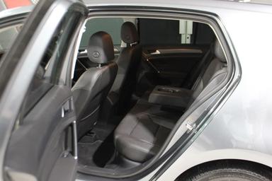 Volkswagen Golf 2021 - Thumbnail 26