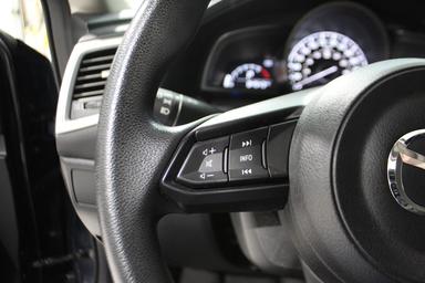 Mazda Mazda3 2018 - Thumbnail 13