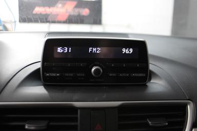 Mazda Mazda3 2018 - Thumbnail 16