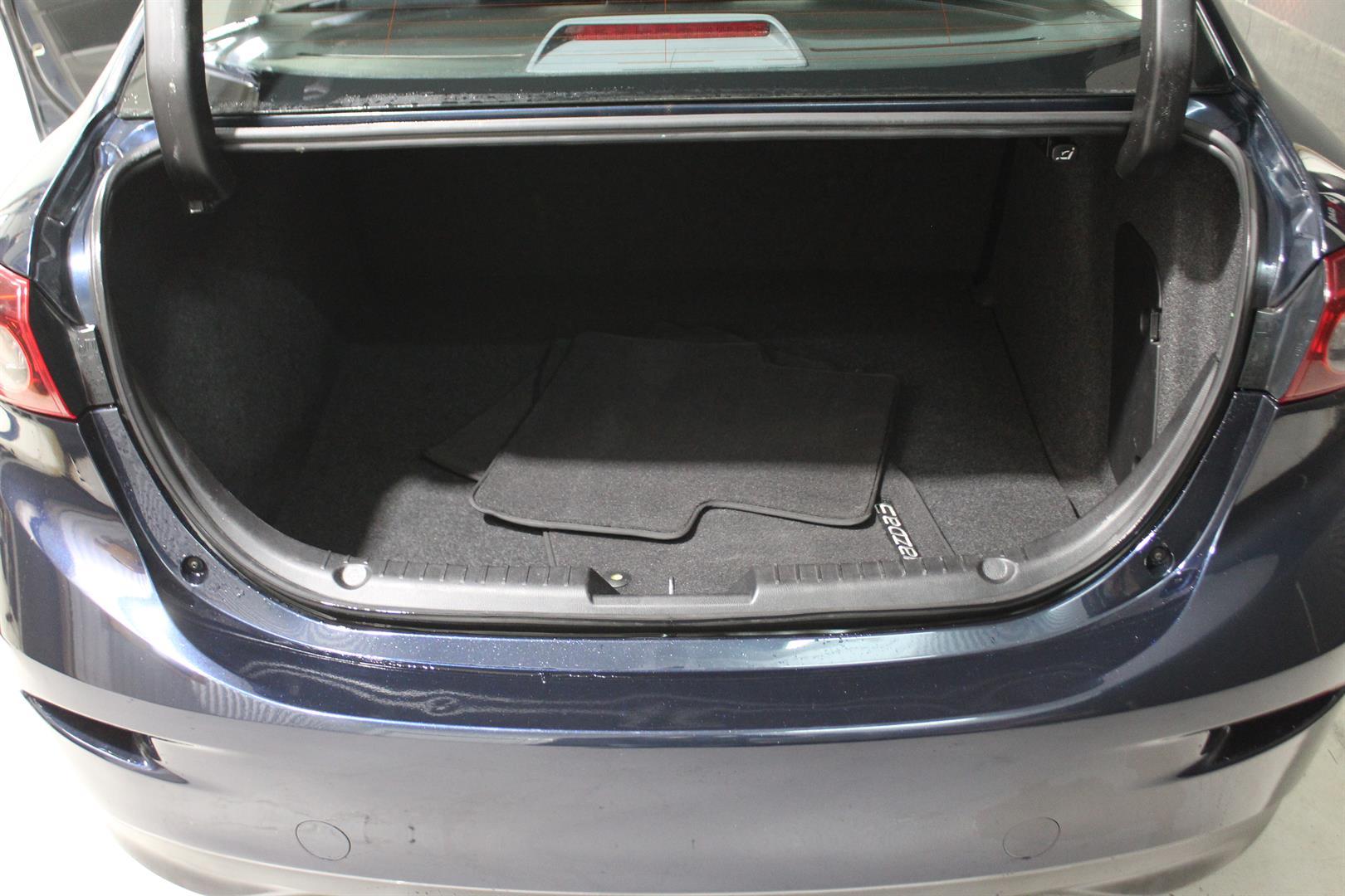 Mazda Mazda3 2018 - Image 21