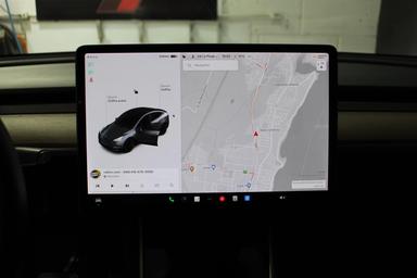 Tesla Model Y 2021 - Thumbnail 14