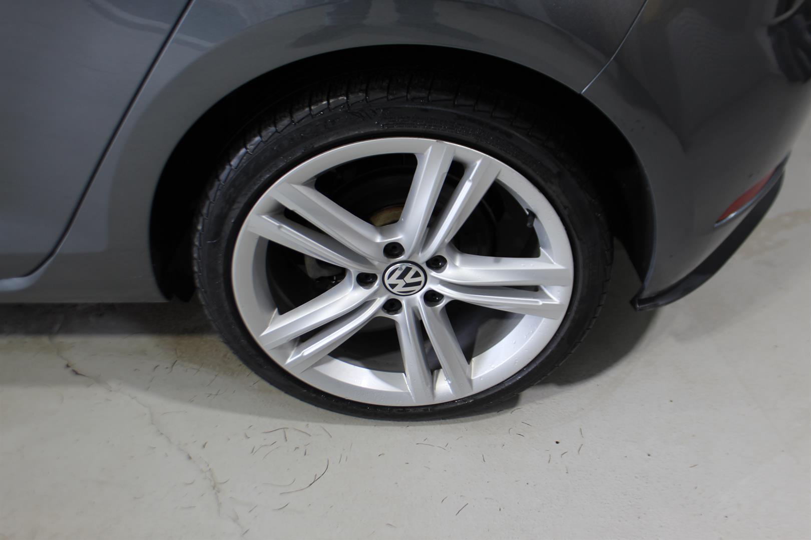 Volkswagen Golf 2021 - Image 9