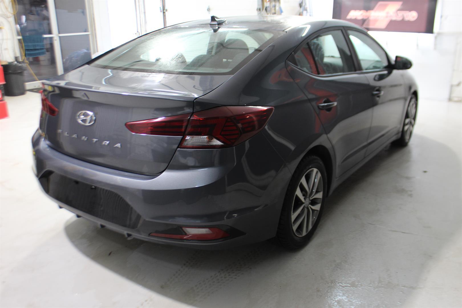 Hyundai Elantra 2019 - Image 6