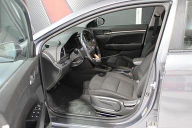 Hyundai Elantra 2019 - Thumbnail 10