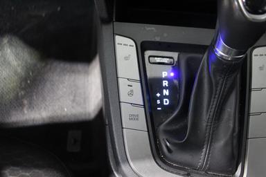 Hyundai Elantra 2019 - Thumbnail 24