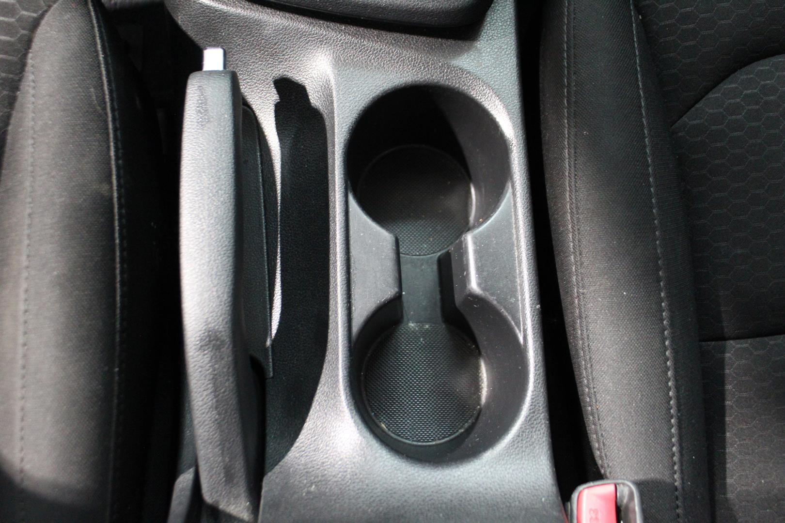 Hyundai Elantra 2019 - Image 25