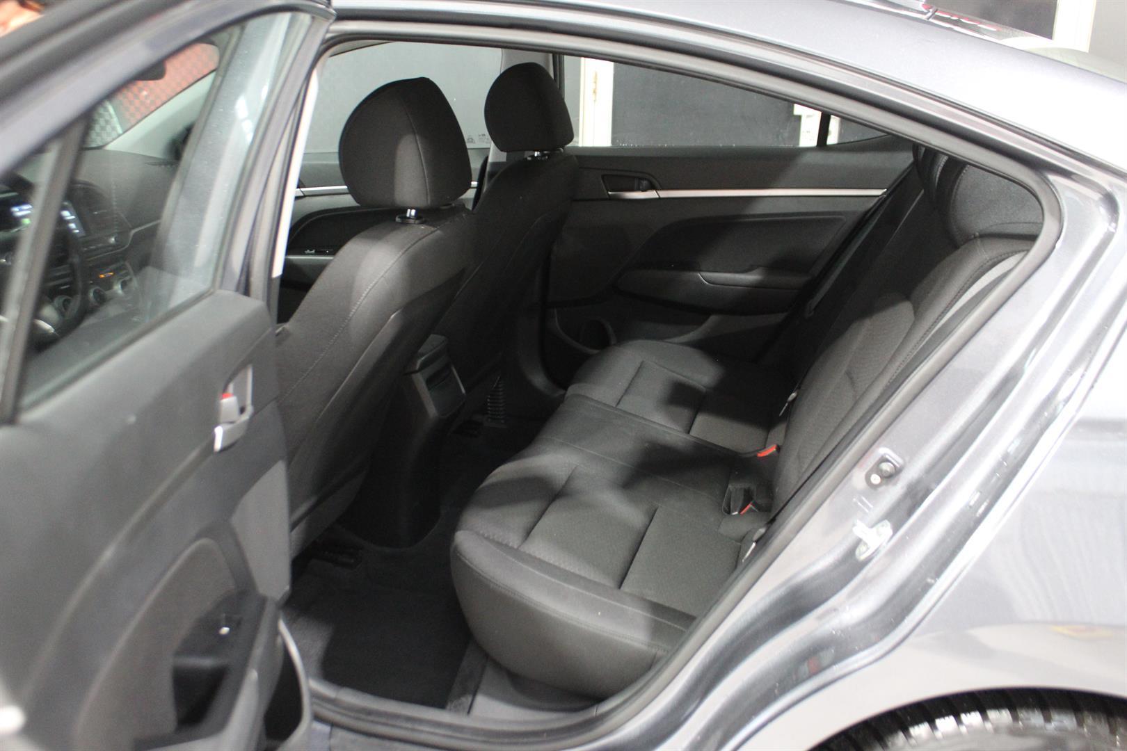 Hyundai Elantra 2019 - Image 26