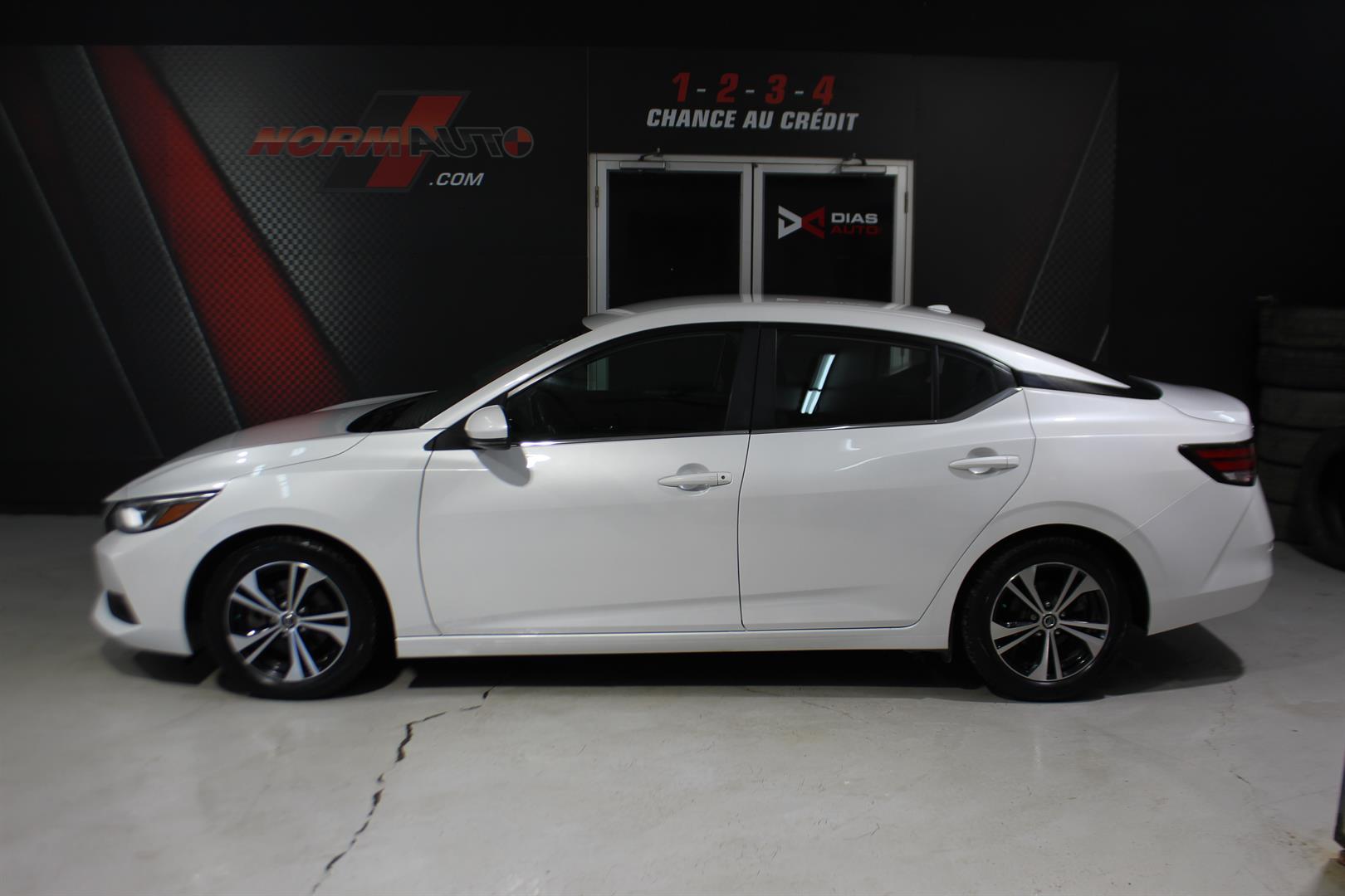 Nissan Sentra 2020 - Image 1