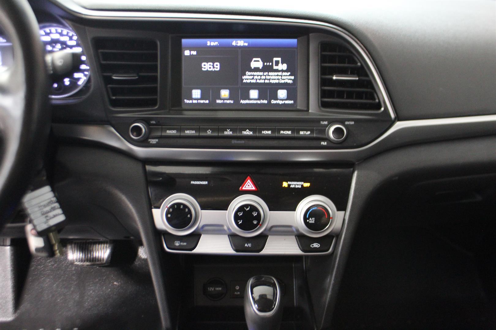 Hyundai Elantra 2020 - Image 18