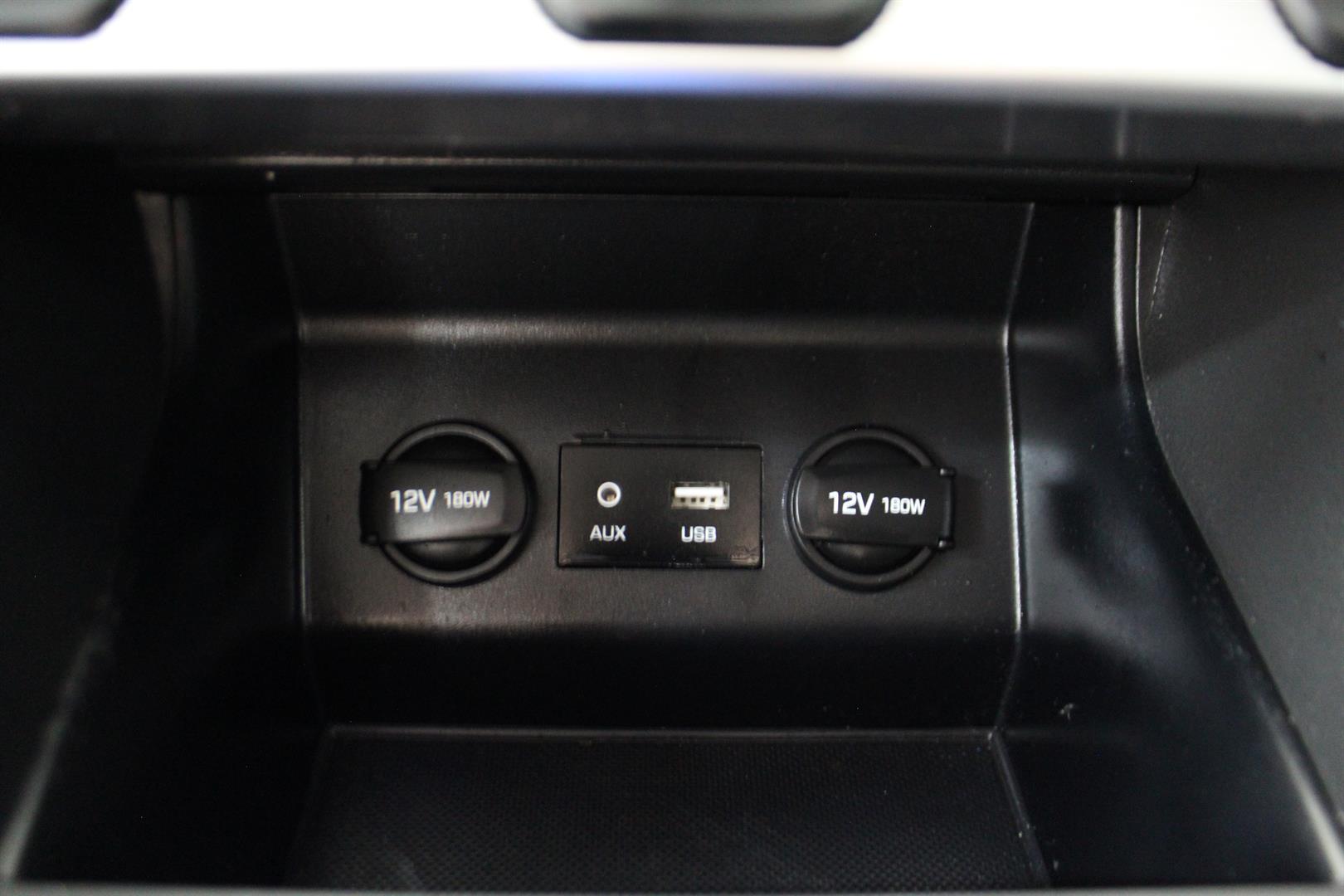 Hyundai Elantra 2020 - Image 22